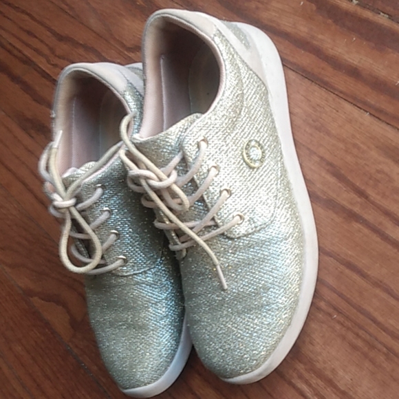 Guess 7.5 bling gym shoes - Picture 2 of 4